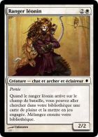 Un minou avec un arc.